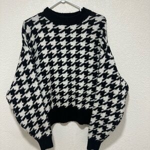 H&M Monochrome Houndstooth Sweater